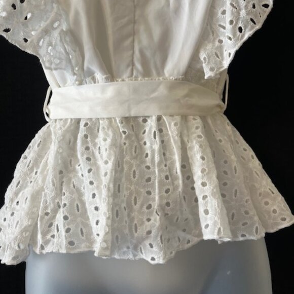 Beautiful Flutter Sleeve Eyelet Top ~ 100% Cotton - Picture 4 of 8